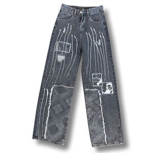 Method to the Madness Crop Baggie Patch Jeans • Small